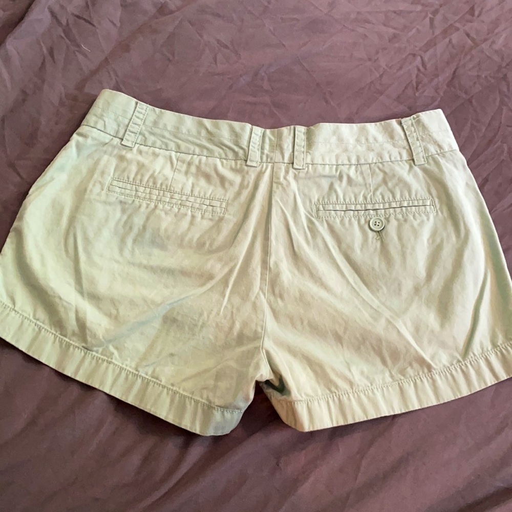 3/$18. 🌼 J. Crew lime green chino shorts size 6 - Picture 3 of 8